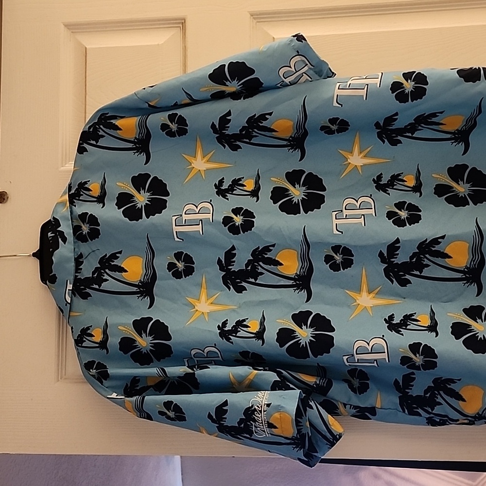 Tampa Bay Ray's button-up - Picture 3 of 3